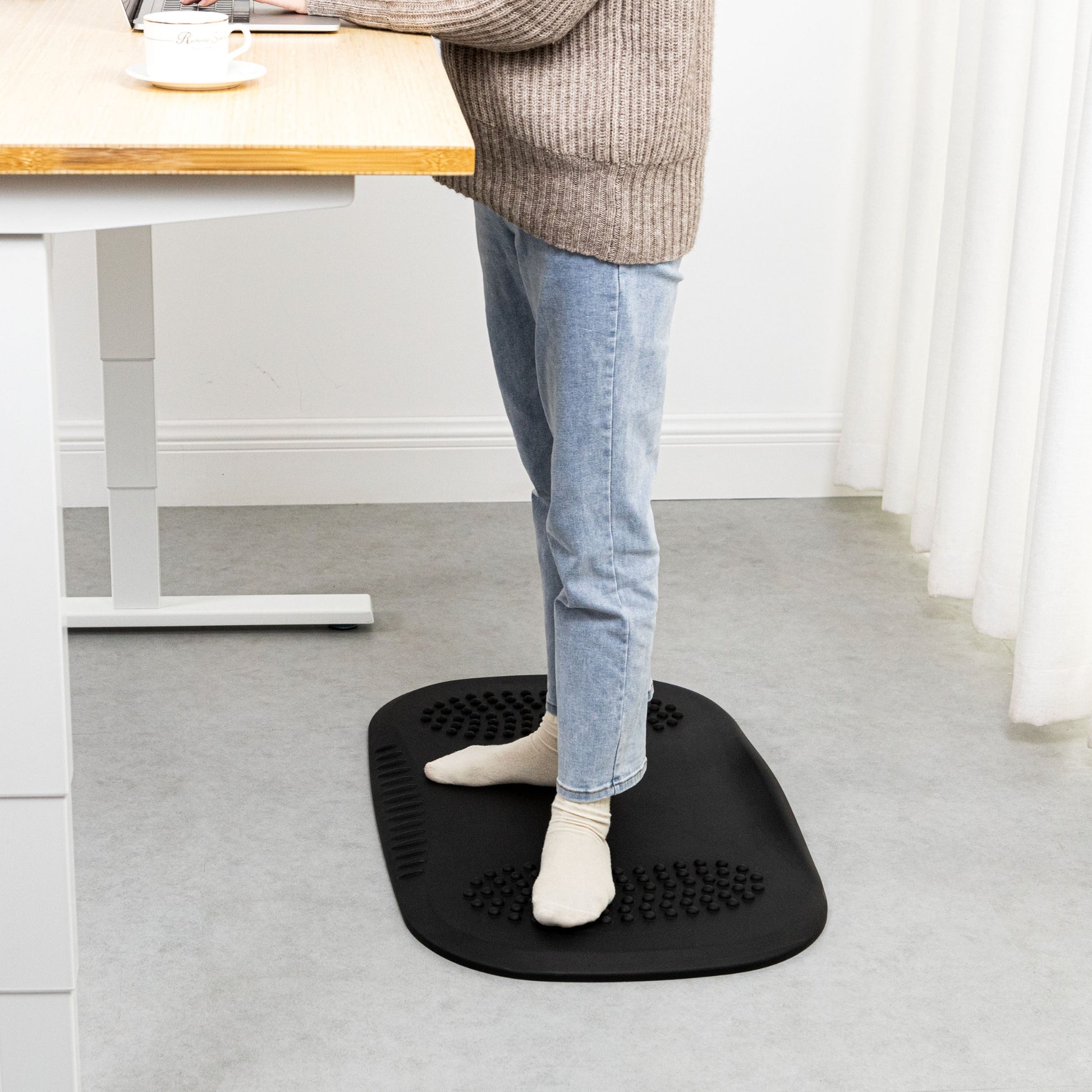 The Importance of Using Anti-Fatigue Mats with Your Standing Desk –  Progressive Desk